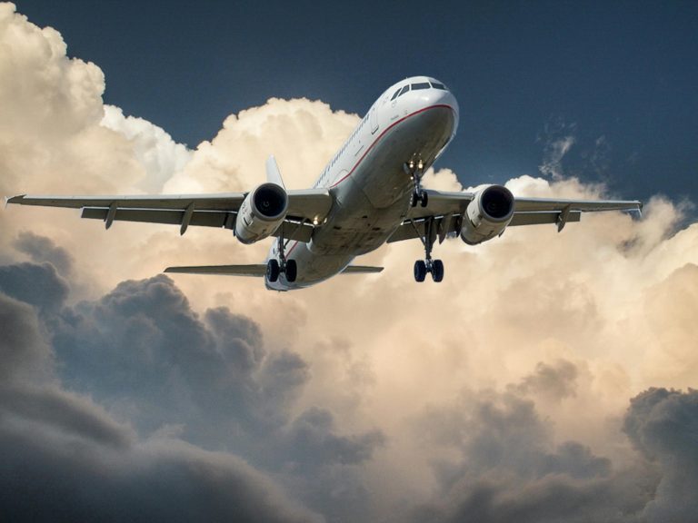 How to Save Money on Flights: Finding Deals and Avoiding Peak Season Traps