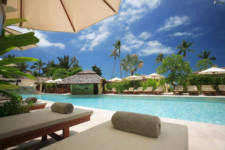 Airbnb vs. Hostels vs. Hotels: How to Choose the Best Value Accommodation Worldwide