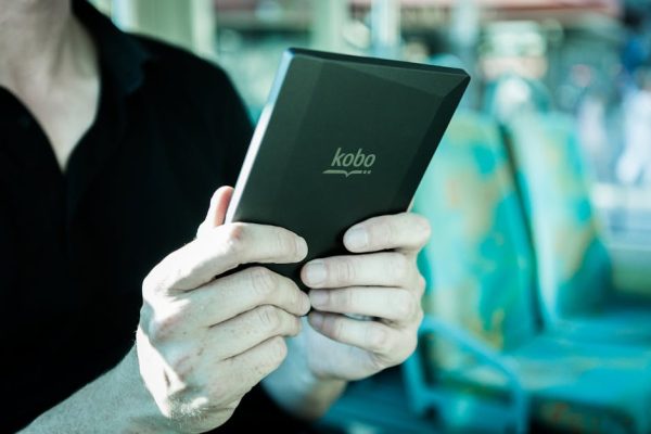 Why Your Phone Changes Your Reading Habits