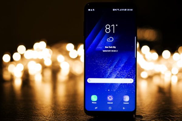 The Physics of Optimal Screen Temperature