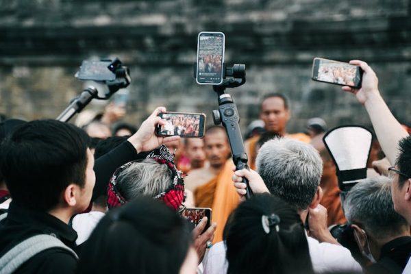 How Phones Are Replacing Traditional Wallets