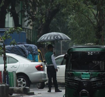 How Car Cross-Traffic Alerts Work