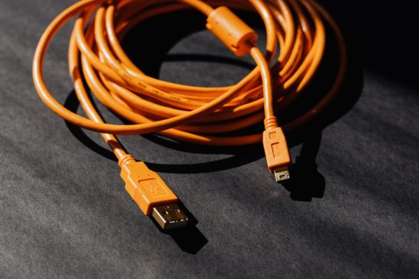 Why Phone Companies Resist Universal Chargers