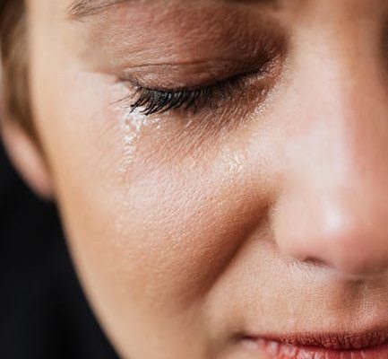 How Negative Ion Jewelry Reduces Stress