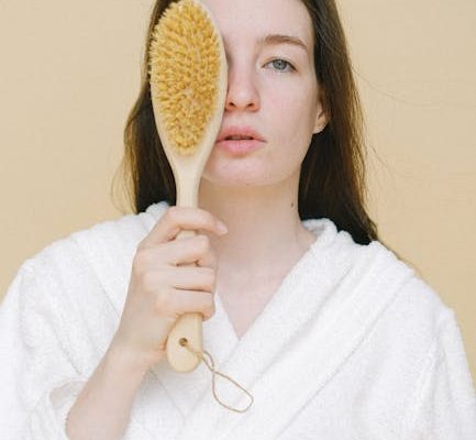 Why Dry Brushing Stimulates Lymphatic Drainage