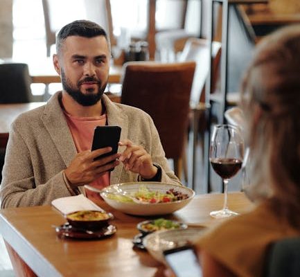 How Smartphones Are Redefining Dating Culture