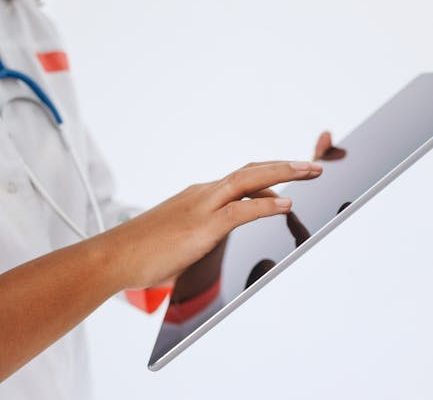 Why Phone Companies Hide Battery Health Data