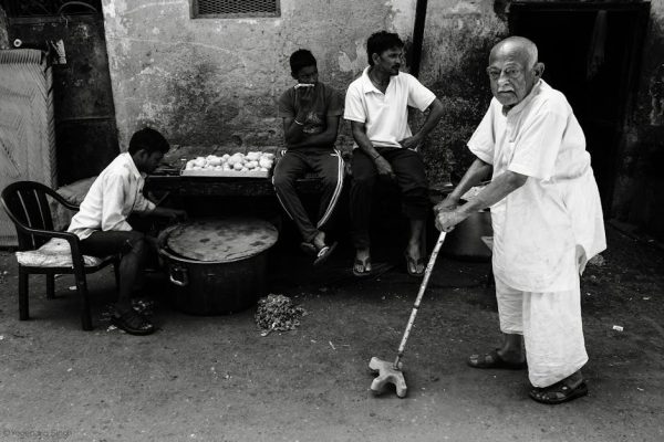How Games Simulate Historical Social Dynamics
