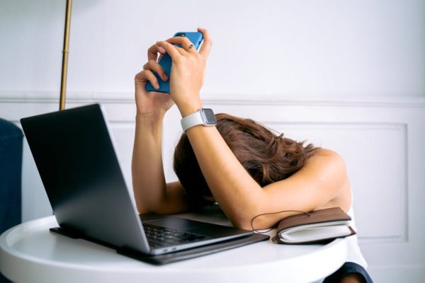 The Science Behind Smartphone Distraction