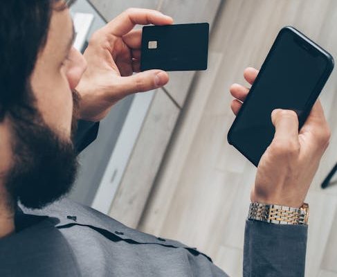 How Mobile Wallets Are Replacing Physical Credit Cards