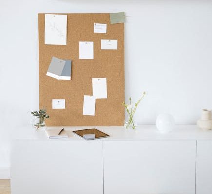 Why Writing by Hand Enhances Memory Retention